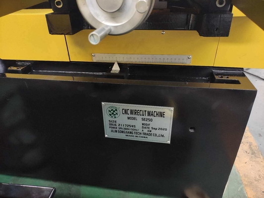 Nachverkaufsservice CNC-Drahtschneidemaschine EDM-Maschine Super wirtschaftlich Dk7725 für Metall