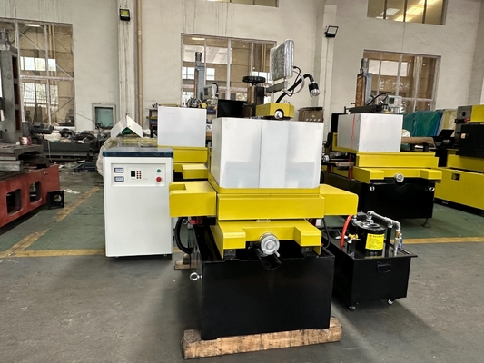Metallschneidende CNC-Maschinenwerkzeuge Mittelgeschwindigkeitsdrahtschneidende EDM Smart M800
