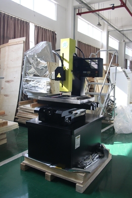 Hochpräzisionsmaschine 703SA zur Bohrung kleiner Löcher für Metall