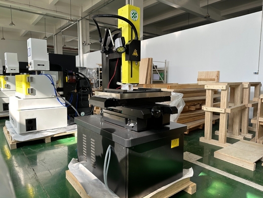 Hochpräzisionsmaschine 703SA zur Bohrung kleiner Löcher für Metall