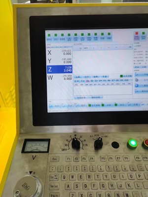 Hochpräzisionsmaschine zur Bohrung kleiner Löcher EDM-Maschine Sjd704wxl 500X400