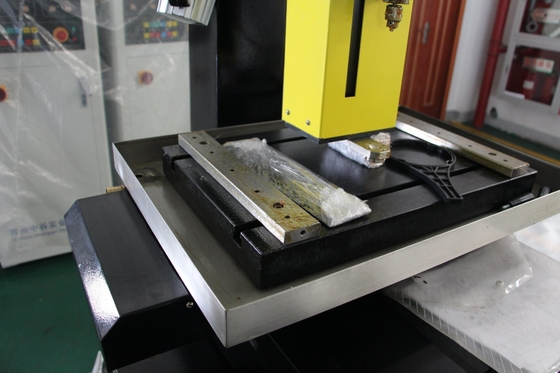Servomotor CNC Elektro-erosive Drahtschneidemaschine A320 für Metall