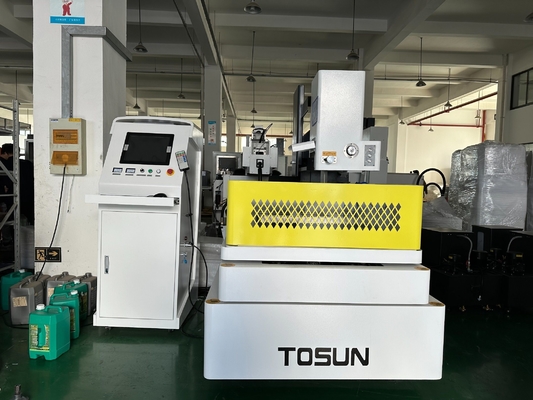 Hochgeschwindigkeits-D400-Drahtschnitt-EDM-Maschine mit Tapper-Schnitt innerhalb von CNC-Metallschnittwerkzeugen