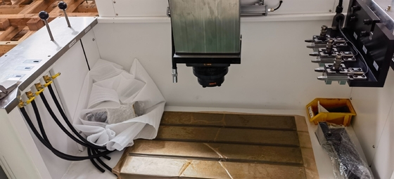 CNC-Spiegel-Düsensinker-EDM-Maschine RAM-Typ EDM1260h für die hochpräzise Verarbeitung