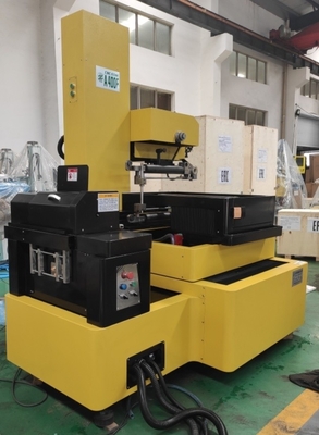 Elektrische Funken Dk7740f Hochgeschwindigkeits-CNC-Drahtschneidemaschine