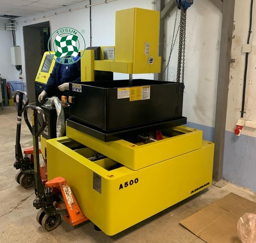 CNC-Werkzeugmaschinen Servomotor Molybdändraht CNC-Drahtschneidemaschine EDM A500